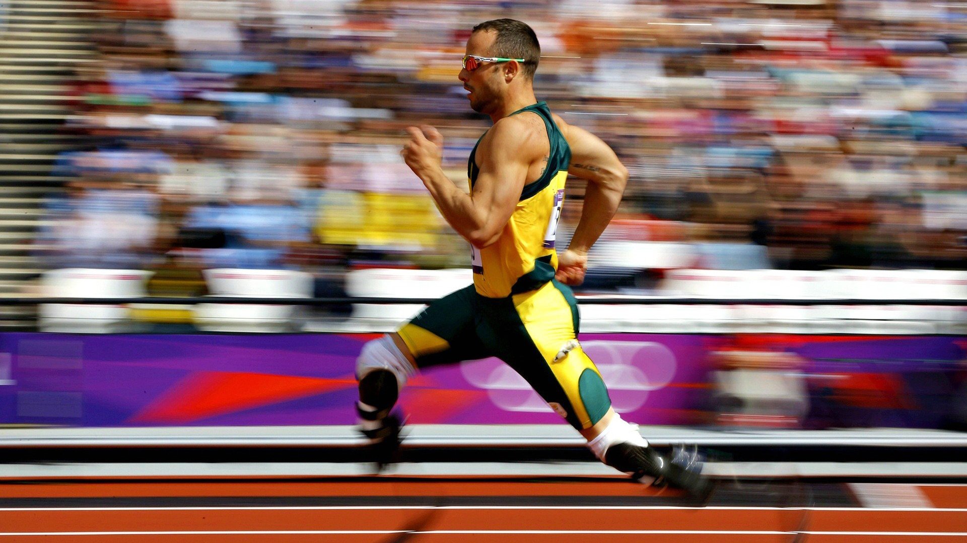 “撞击瞬间：惊心动魄的碰撞现场”，碰撞hit