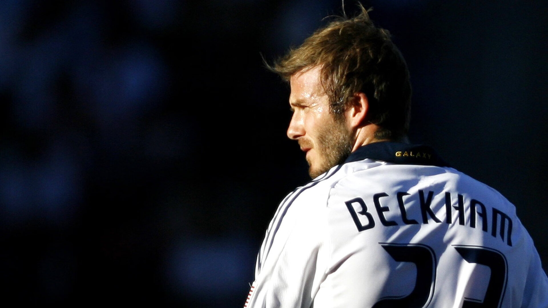 “白色冰原：世界最极端赛段中的速夺瞬间”，白色冰川